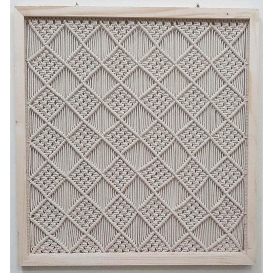 HANDCRAFTED DIAMOND-PATTERN MACRAMÉ WALL MURAL